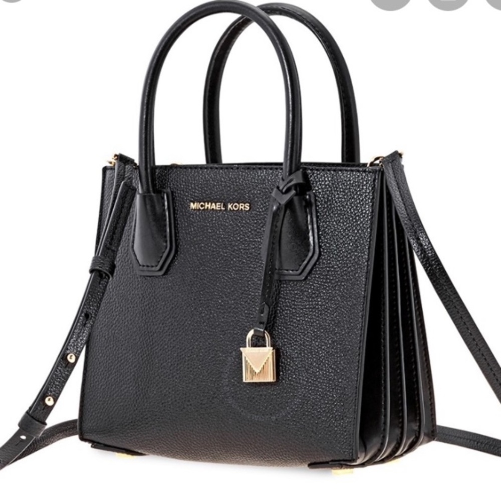 Michael Kors Mercer Accordian Crossbody! BNWT!